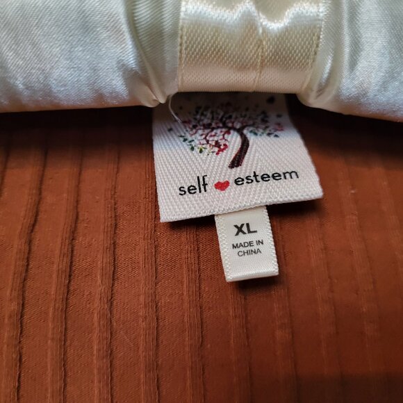 Women's ribbed henley Y2k tortoise shell button top. Fall - Picture 3 of 6